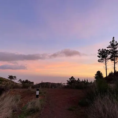 Campo de lujo Mountain Eco Shelter 8 *