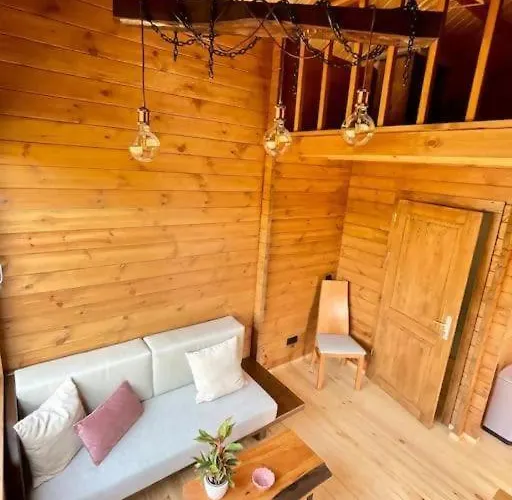 Luxe tent Mountain Eco Shelter 8